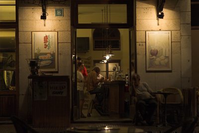 Bar
